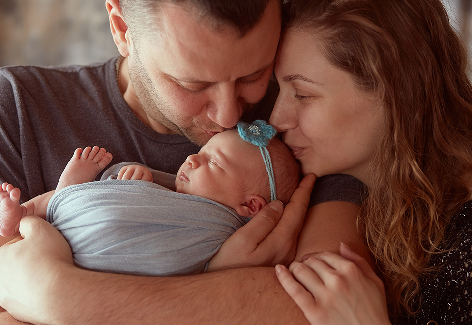 How to Take Care of a Newborn Baby: Expert Tips for the First 30 Days